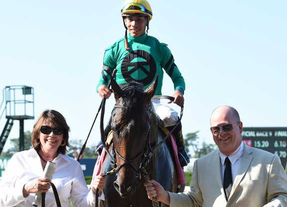 ‘Kreesa’ Looks to Remain ‘King’