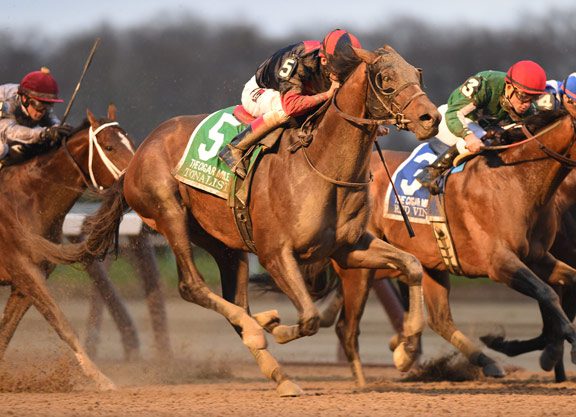 Tonalist Storms Home Late to Take Cigar Mile