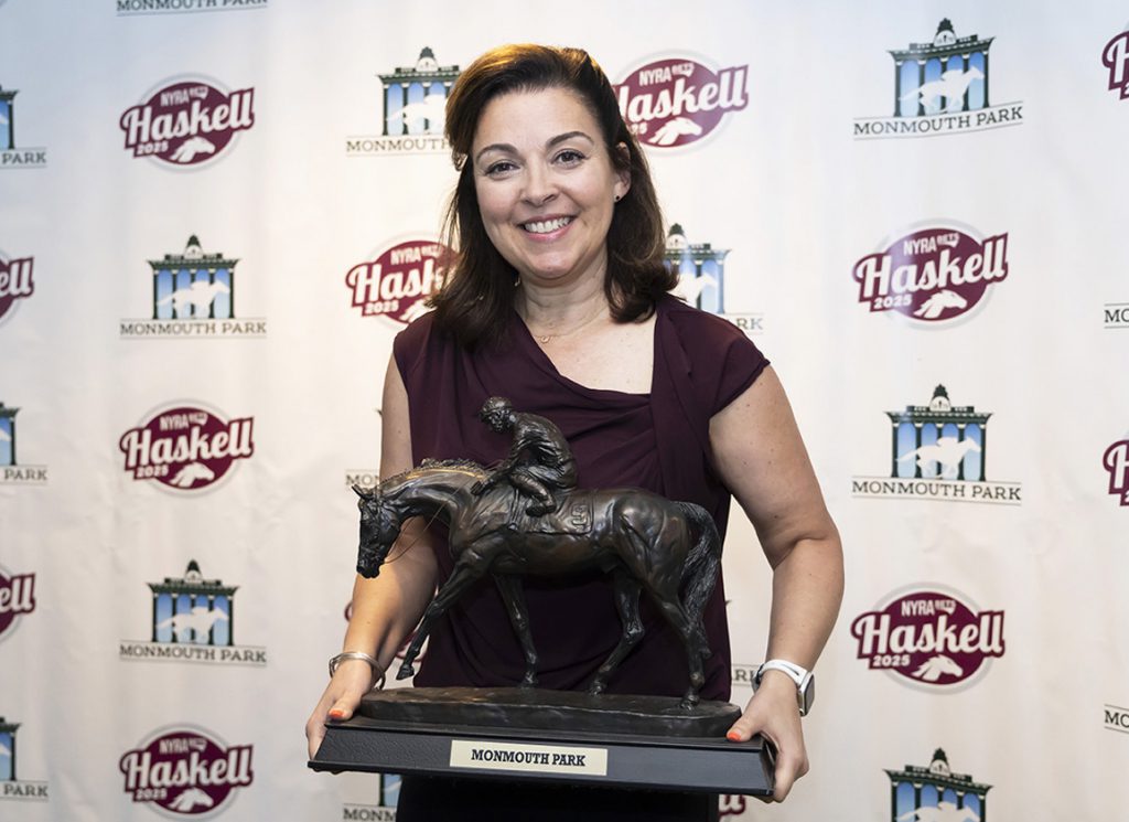 Christina Bossinakis wins Bill Handleman Award