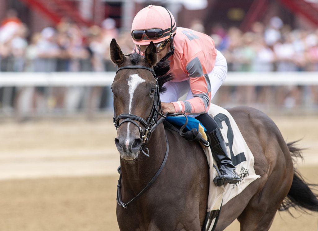 Iron Orchard wins at Saratoga